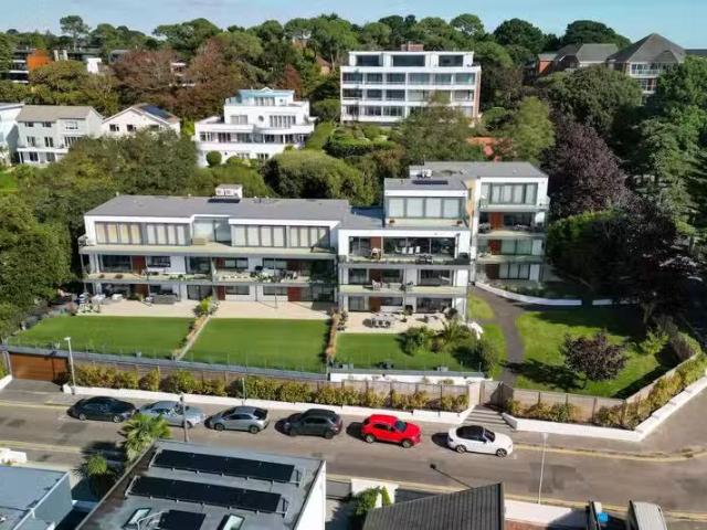 Apartment for rent in Totteridge, Greater London