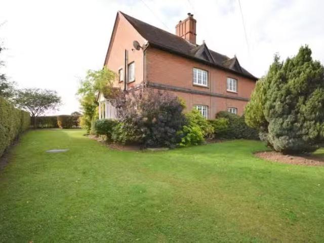 House for rent in Farnham, Duton Hill