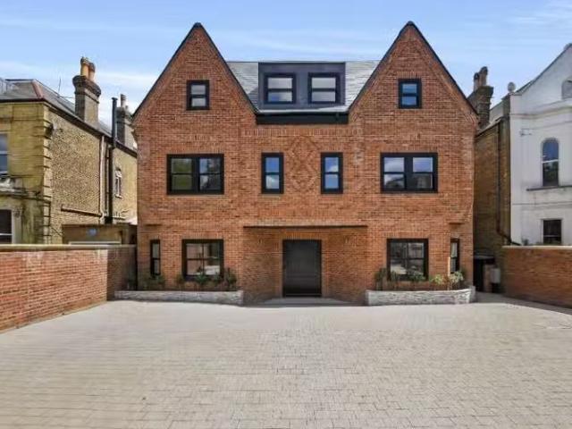 House for rent in Enfield, Greater London