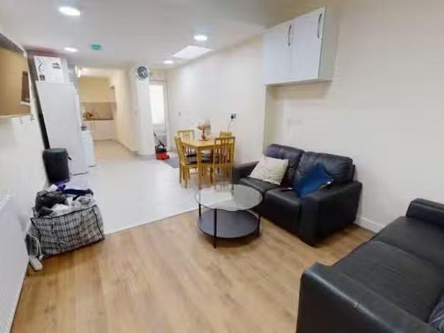 House for rent in London Borough of Merton, Mitcham