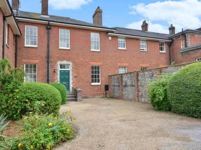 House for rent in Perryfields, West Sussex