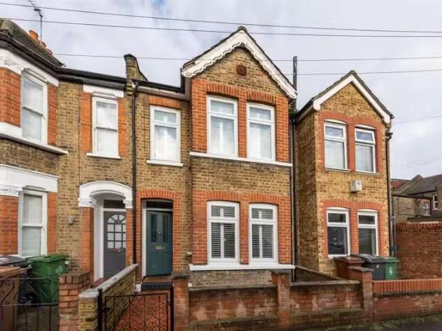 House for rent in Gants Hill, Greater London