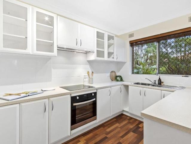 Apartment for sale in Lower North Shore, Sydney