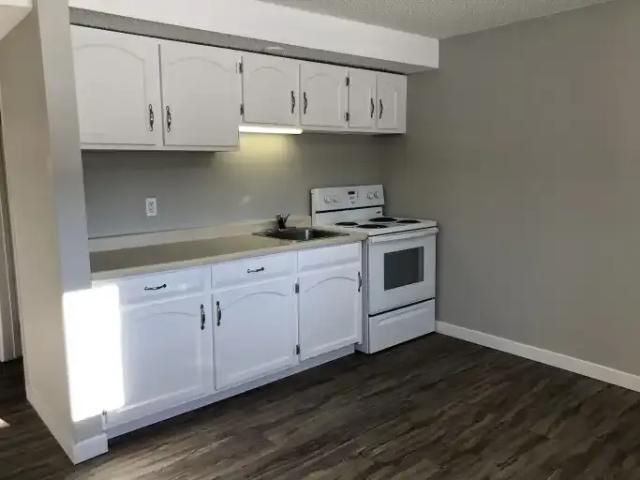 Apartment for rent in Bowness, Calgary