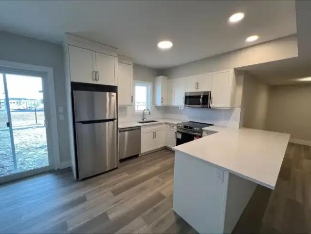Apartment for rent in Aspen Woods, Calgary