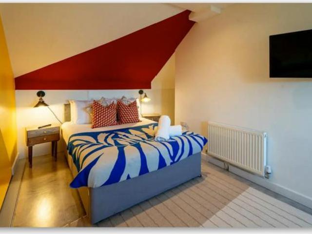 Apartment for rent in Plasnewydd, Falcon Lodge