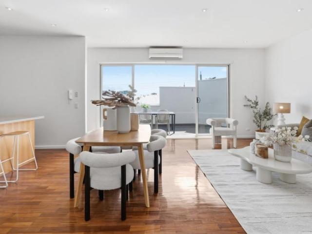 Apartment for sale in Caulfield South, Melbourne