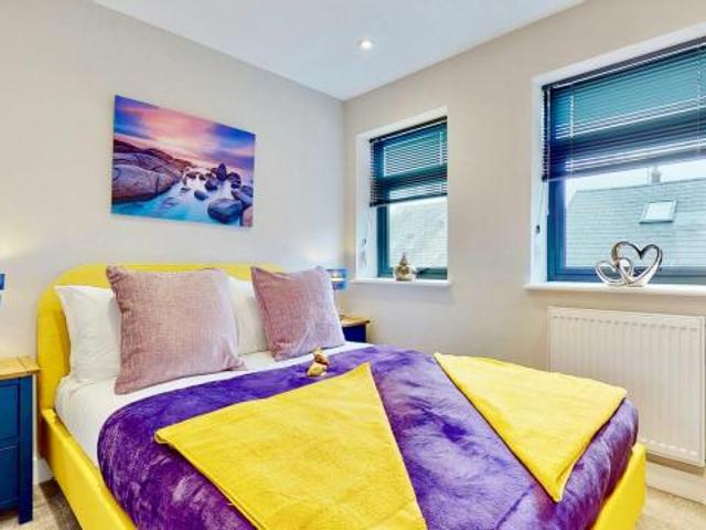 Apartment for rent in St. Marys Island, Gillingham