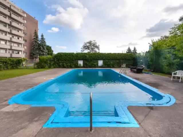 Apartment for rent in Dollard-des-ormeaux, Quebec