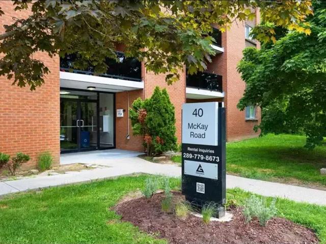 Apartment for rent in Dundas