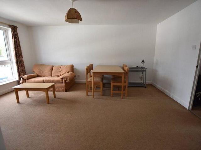 Apartment for rent in Cat Hill, England
