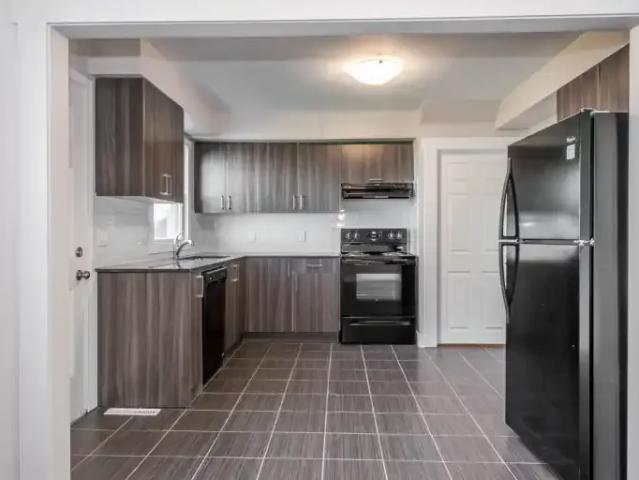 Apartment for rent in Wedgewood, Alberta