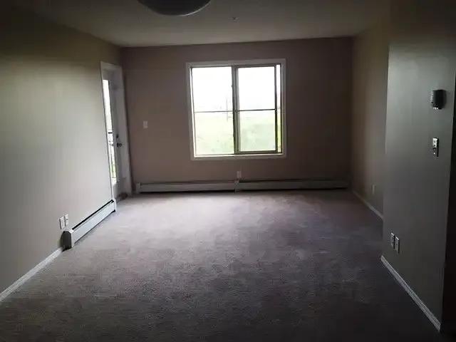 Apartment for rent in Wedgewood, Alberta
