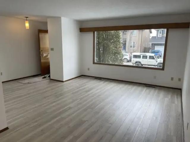 Apartment for rent in Wedgewood, Alberta
