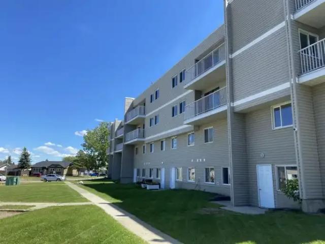 Apartment for rent in Wedgewood, Alberta