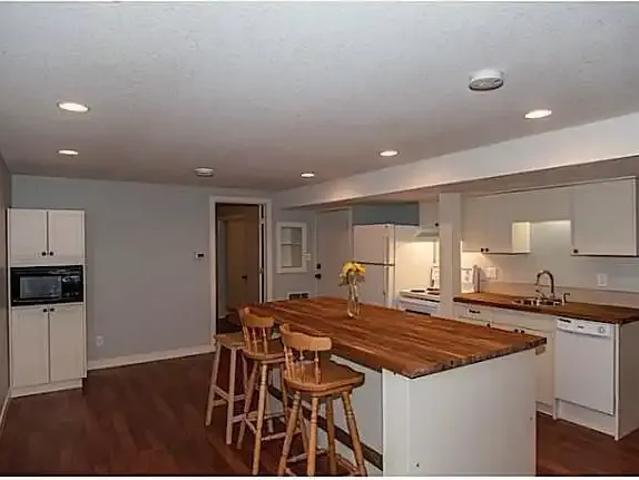 Apartment for rent in Wedgewood, Alberta
