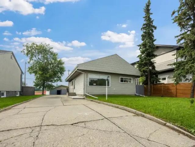 Apartment for rent in Wedgewood, Alberta