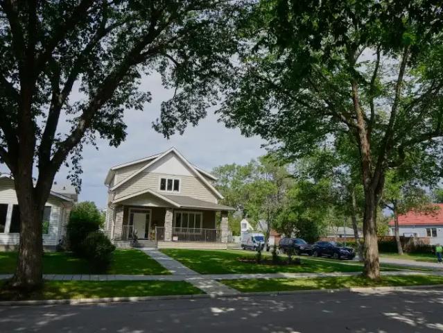 Apartment for rent in Wedgewood, Alberta