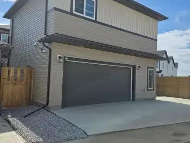 Apartment for rent in Wedgewood, Alberta