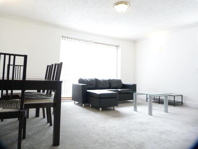 Apartment for rent in Fallow Corner, Finchley