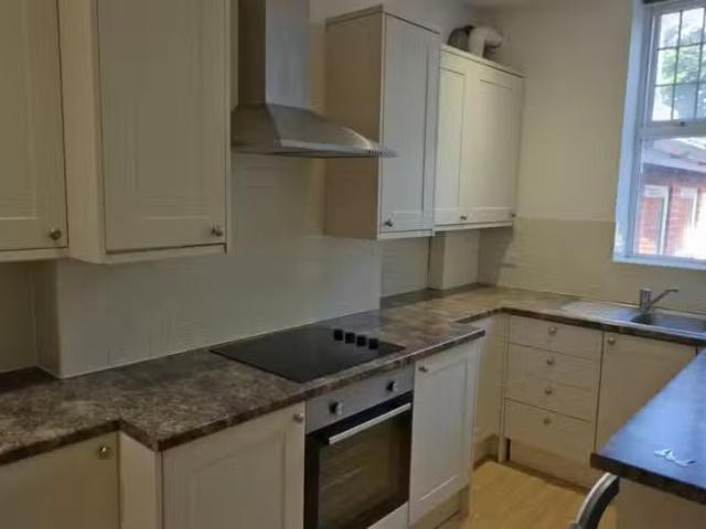 Apartment for rent in Perryfields, West Sussex