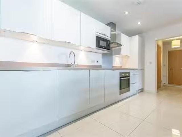 Apartment for rent in Falcon Lodge, Wales