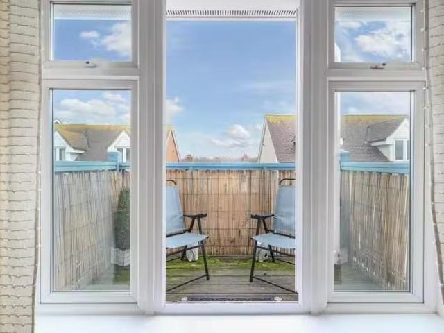 Apartment for rent in Fishersgate, West Sussex