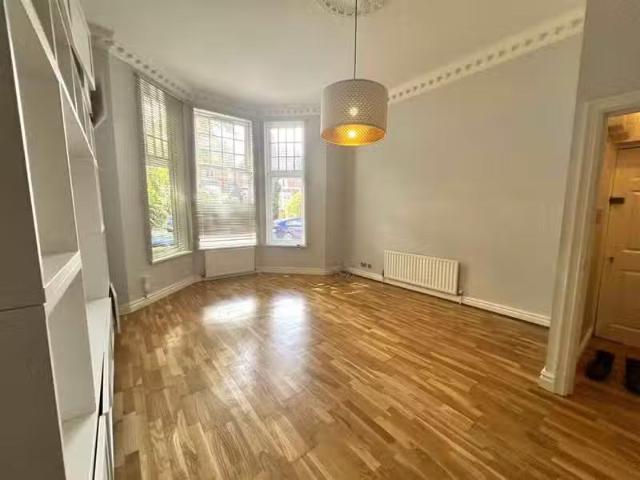 Apartment for rent in Sunninghill and Ascot, Sunninghill