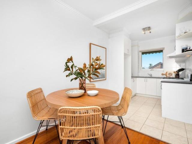 Apartment for sale in Glen Huntly, Melbourne