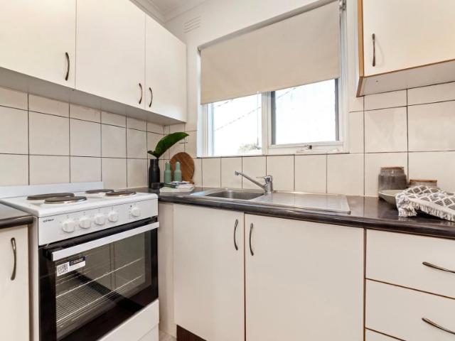 Apartment for rent in Glen Huntly, Melbourne