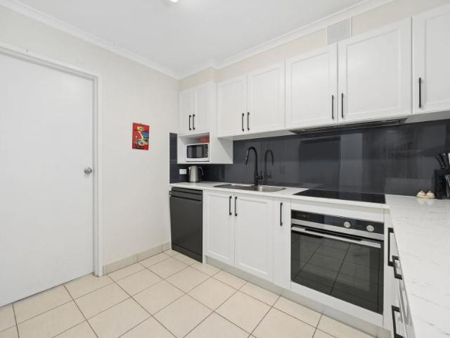 Apartment for sale in Griffith, District of Canberra Central