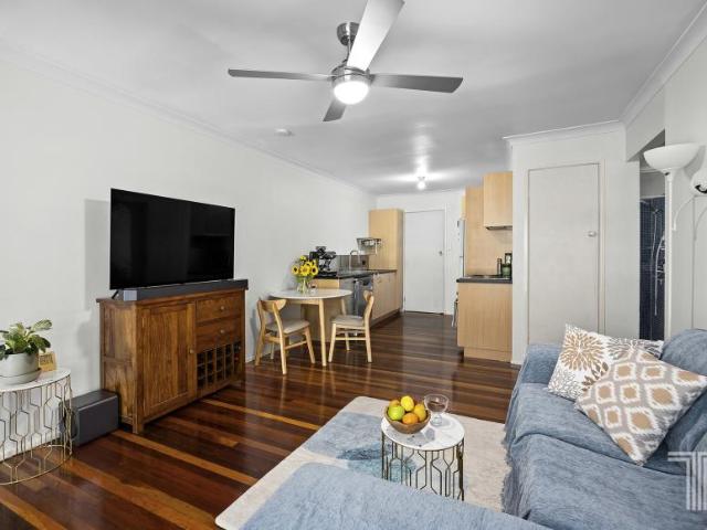 Apartment for sale in Hawthorne, Greater Brisbane