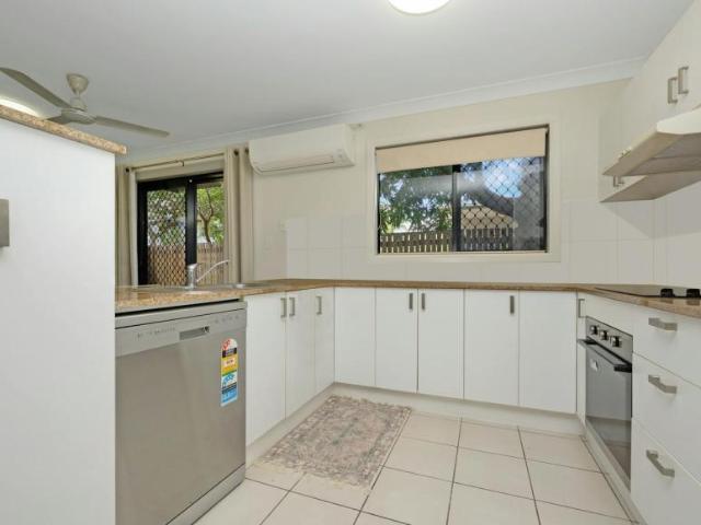 Apartment for sale in Hyde Park, Townsville City