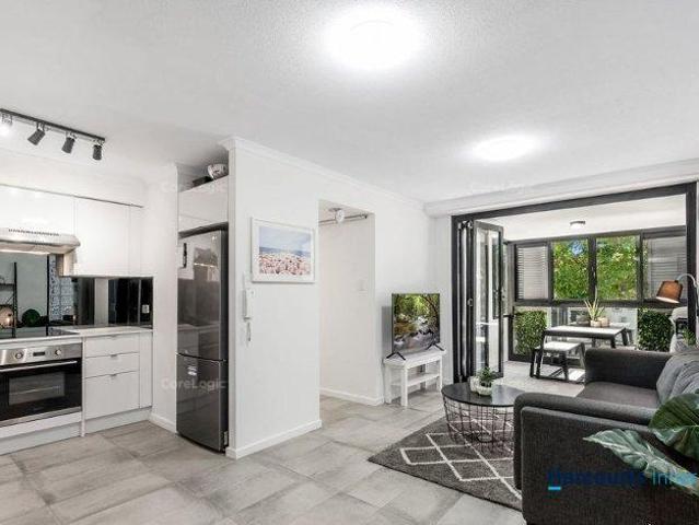 Apartment for rent in Kangaroo Point, Greater Brisbane