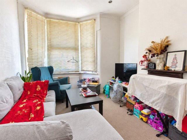 Apartment for rent in Cat Hill, England
