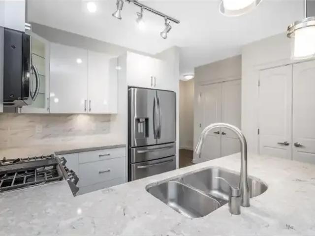 Apartment for rent in Walnut Grove, British Columbia