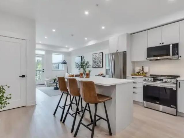 Apartment for rent in Walnut Grove, British Columbia