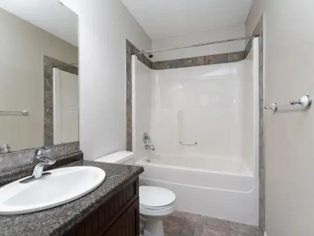 Apartment for rent in Rolly View, Alberta