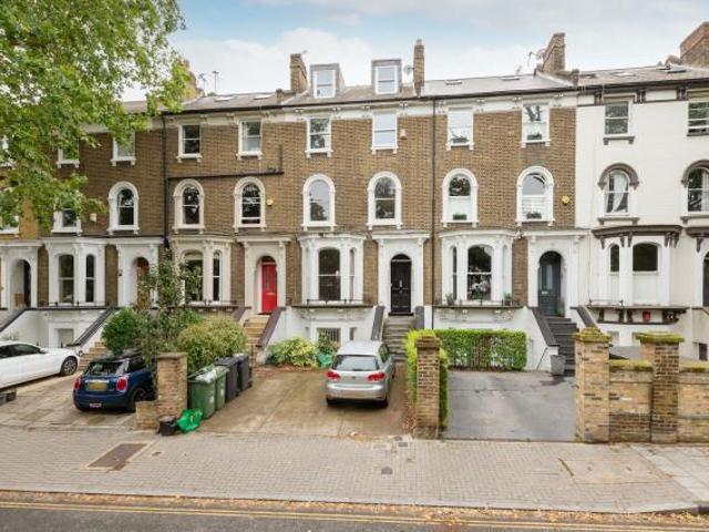 Apartment for rent in Clapham, Greater London