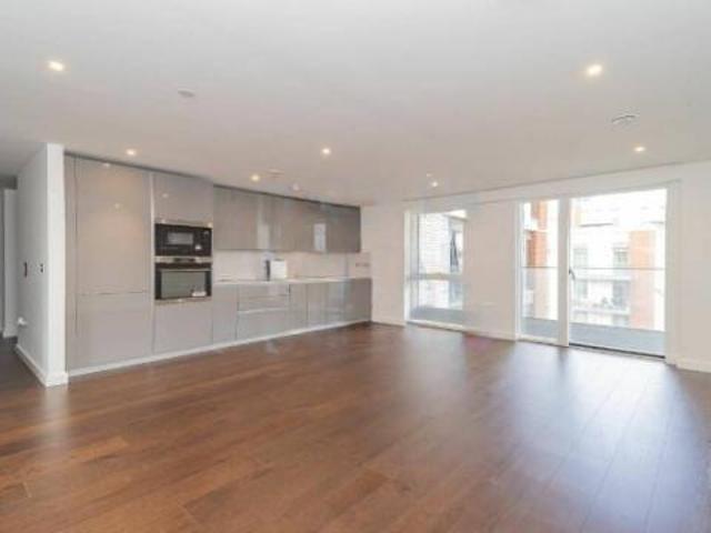 Apartment for rent in Lyons, Greater London