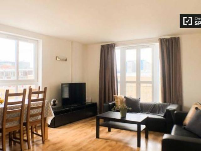 Apartment for rent in Lyons, Greater London