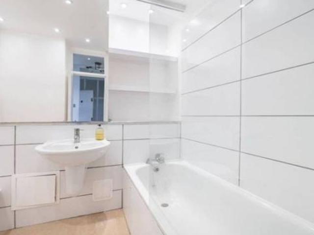 Apartment for rent in Lyons, Greater London
