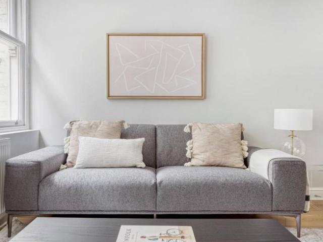 Apartment for rent in Lyons, Greater London