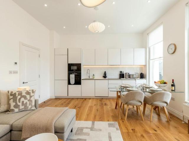 Apartment for rent in Earl's Court, Greater London
