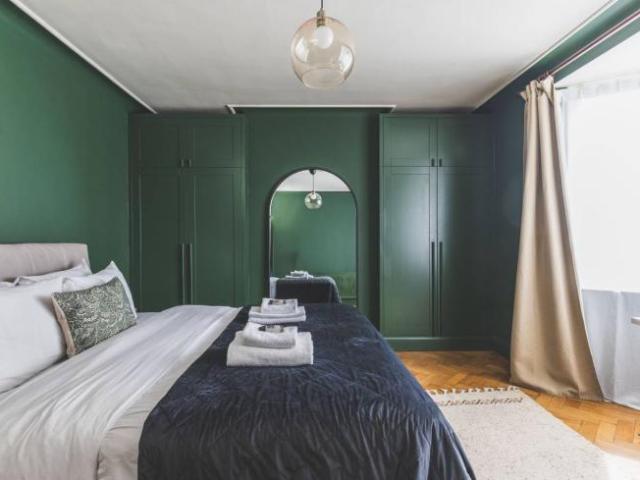 Apartment for rent in Lyons, Greater London