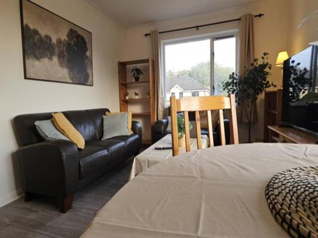 Apartment for rent in Lyons, Greater London