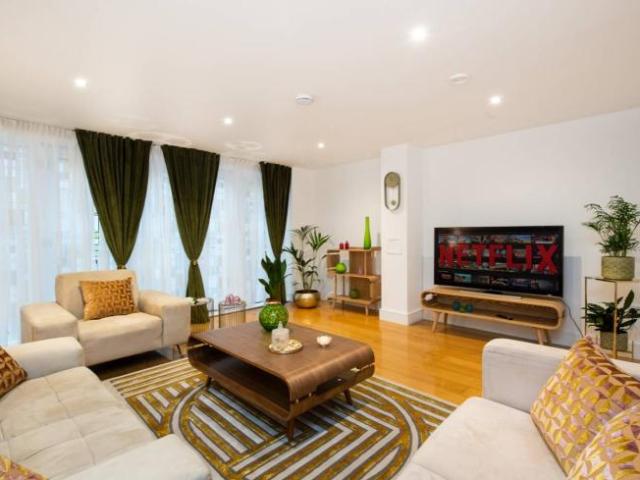 Apartment for rent in Lyons, Greater London