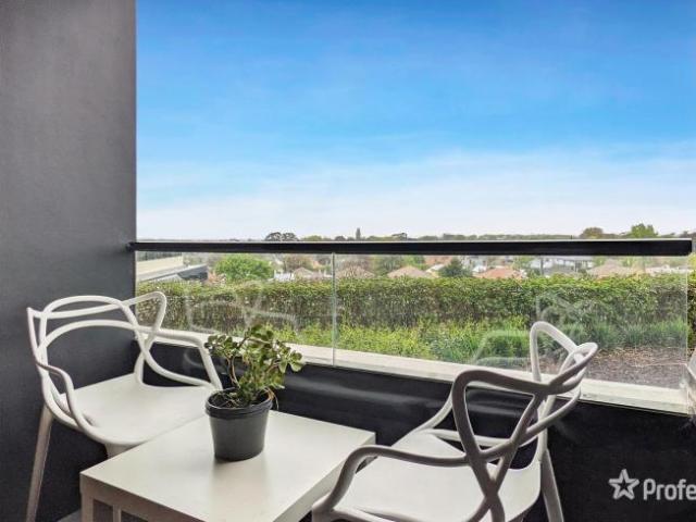 Apartment for sale in Malvern East, Melbourne