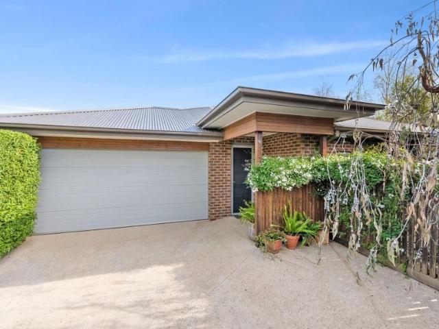 Apartment for sale in McCrae, Melbourne