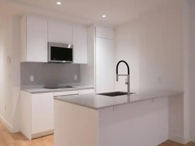 Apartment for rent in St. Leonard's, Quebec